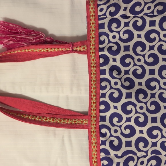 Buckhead Betties Large Tote - Picture 15 of 15